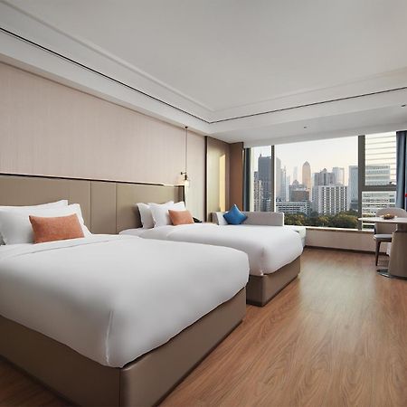 Mehood Lestie International Hotel Linhexi Guangzhou East Railway Branch - Free Shuttle Bus To Canton Fair Complex During Canton Fair Period & Free Afternoon Tea & Free Midnight Snack & Free Vpn Internet Access Bagian luar foto