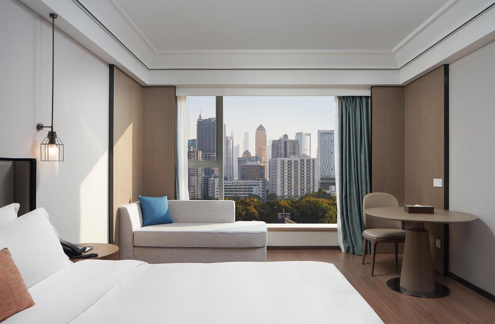 Mehood Lestie International Hotel Linhexi Guangzhou East Railway Branch - Free Shuttle Bus To Canton Fair Complex During Canton Fair Period & Free Afternoon Tea & Free Midnight Snack & Free Vpn Internet Access Bagian luar foto