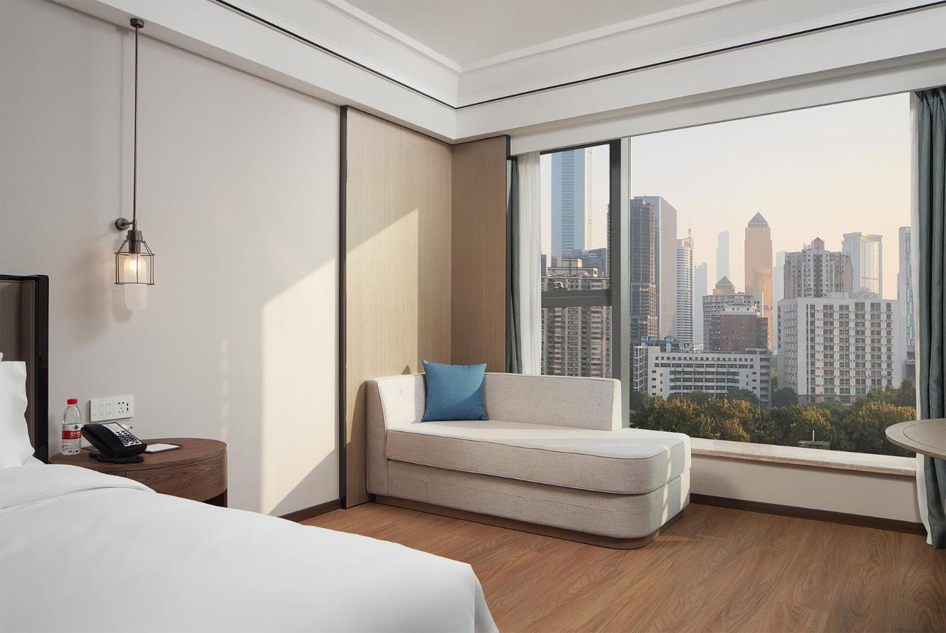 Mehood Lestie International Hotel Linhexi Guangzhou East Railway Branch - Free Shuttle Bus To Canton Fair Complex During Canton Fair Period & Free Afternoon Tea & Free Midnight Snack & Free Vpn Internet Access Bagian luar foto