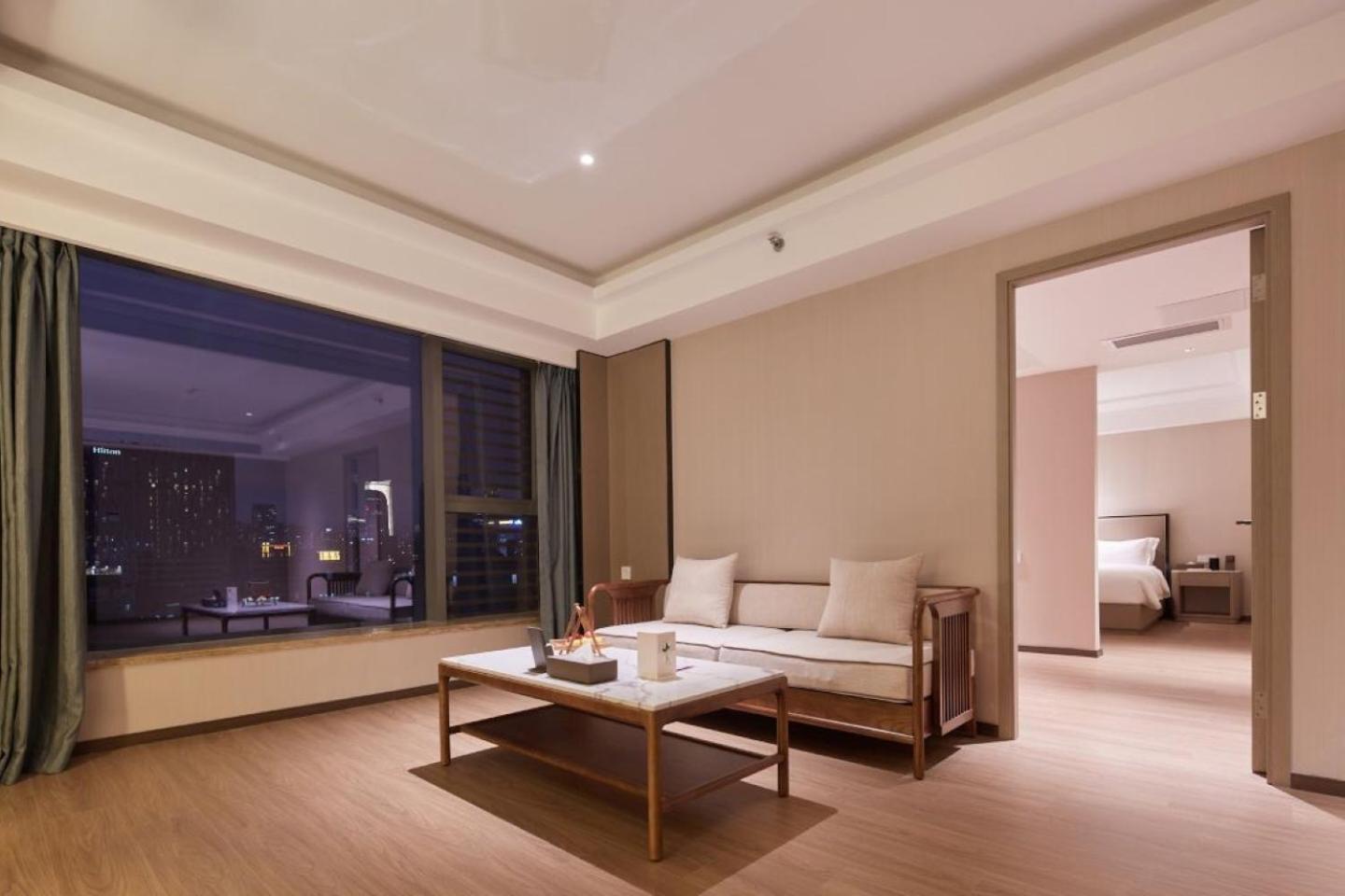 Mehood Lestie International Hotel Linhexi Guangzhou East Railway Branch - Free Shuttle Bus To Canton Fair Complex During Canton Fair Period & Free Afternoon Tea & Free Midnight Snack & Free Vpn Internet Access Bagian luar foto