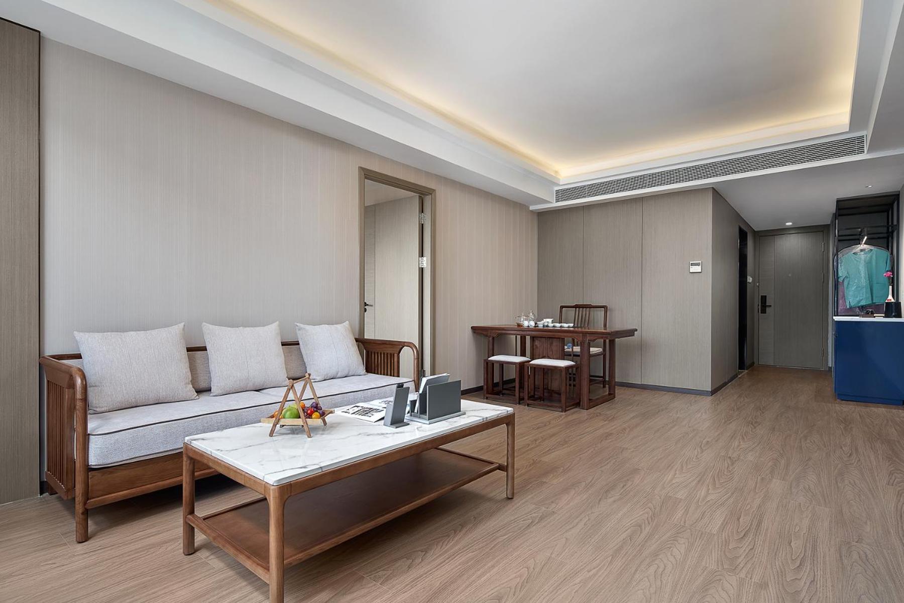 Mehood Lestie International Hotel Linhexi Guangzhou East Railway Branch - Free Shuttle Bus To Canton Fair Complex During Canton Fair Period & Free Afternoon Tea & Free Midnight Snack & Free Vpn Internet Access Bagian luar foto