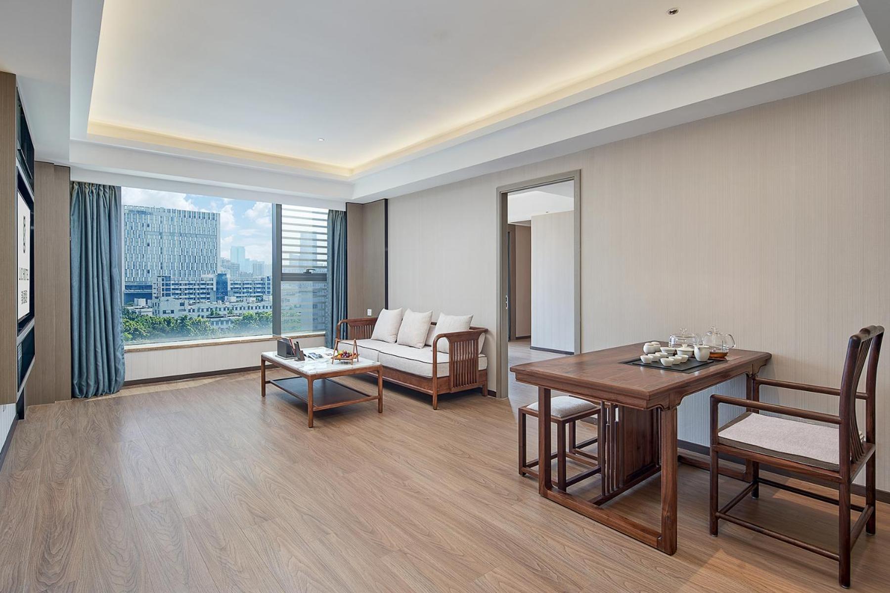 Mehood Lestie International Hotel Linhexi Guangzhou East Railway Branch - Free Shuttle Bus To Canton Fair Complex During Canton Fair Period & Free Afternoon Tea & Free Midnight Snack & Free Vpn Internet Access Bagian luar foto