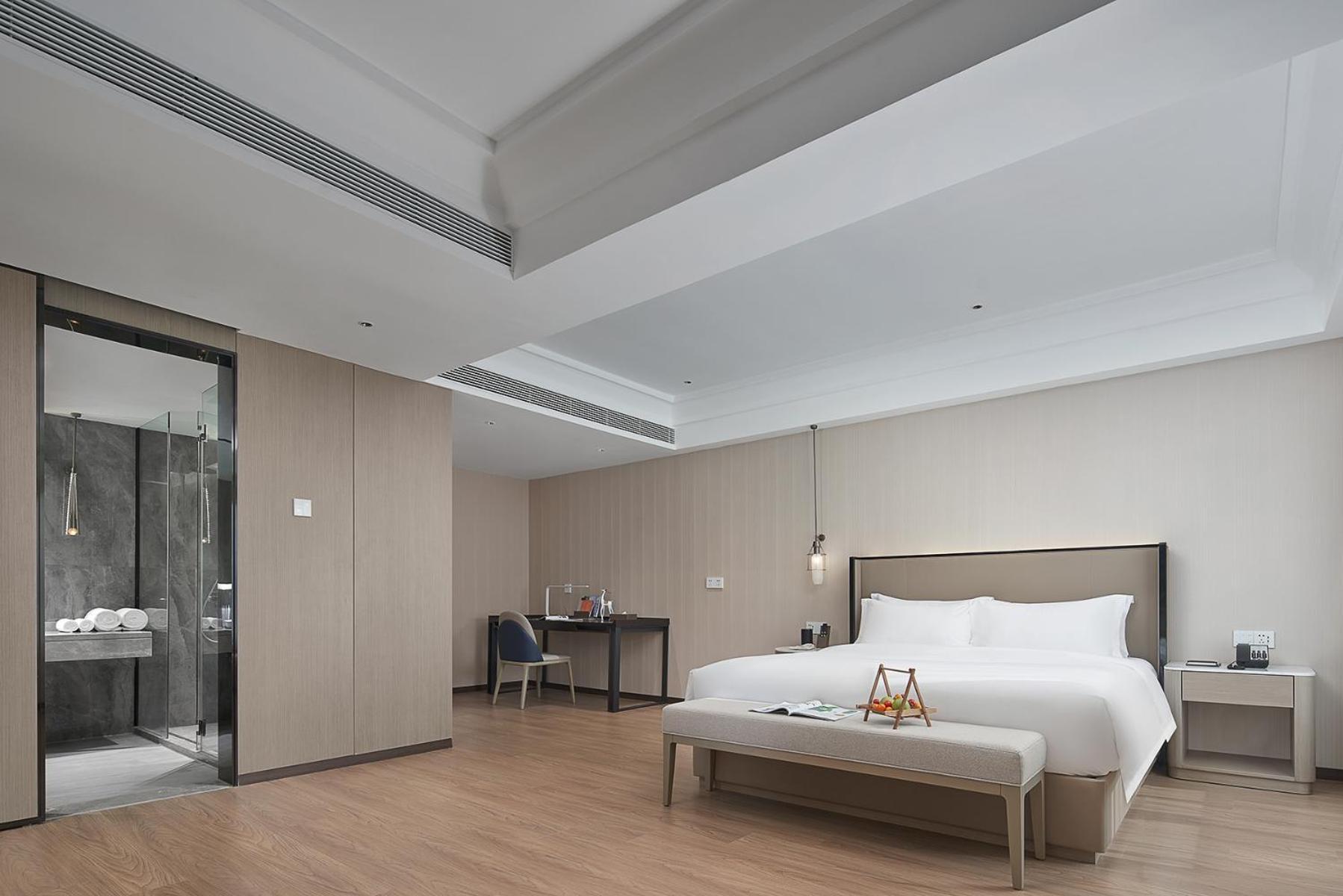 Mehood Lestie International Hotel Linhexi Guangzhou East Railway Branch - Free Shuttle Bus To Canton Fair Complex During Canton Fair Period & Free Afternoon Tea & Free Midnight Snack & Free Vpn Internet Access Bagian luar foto