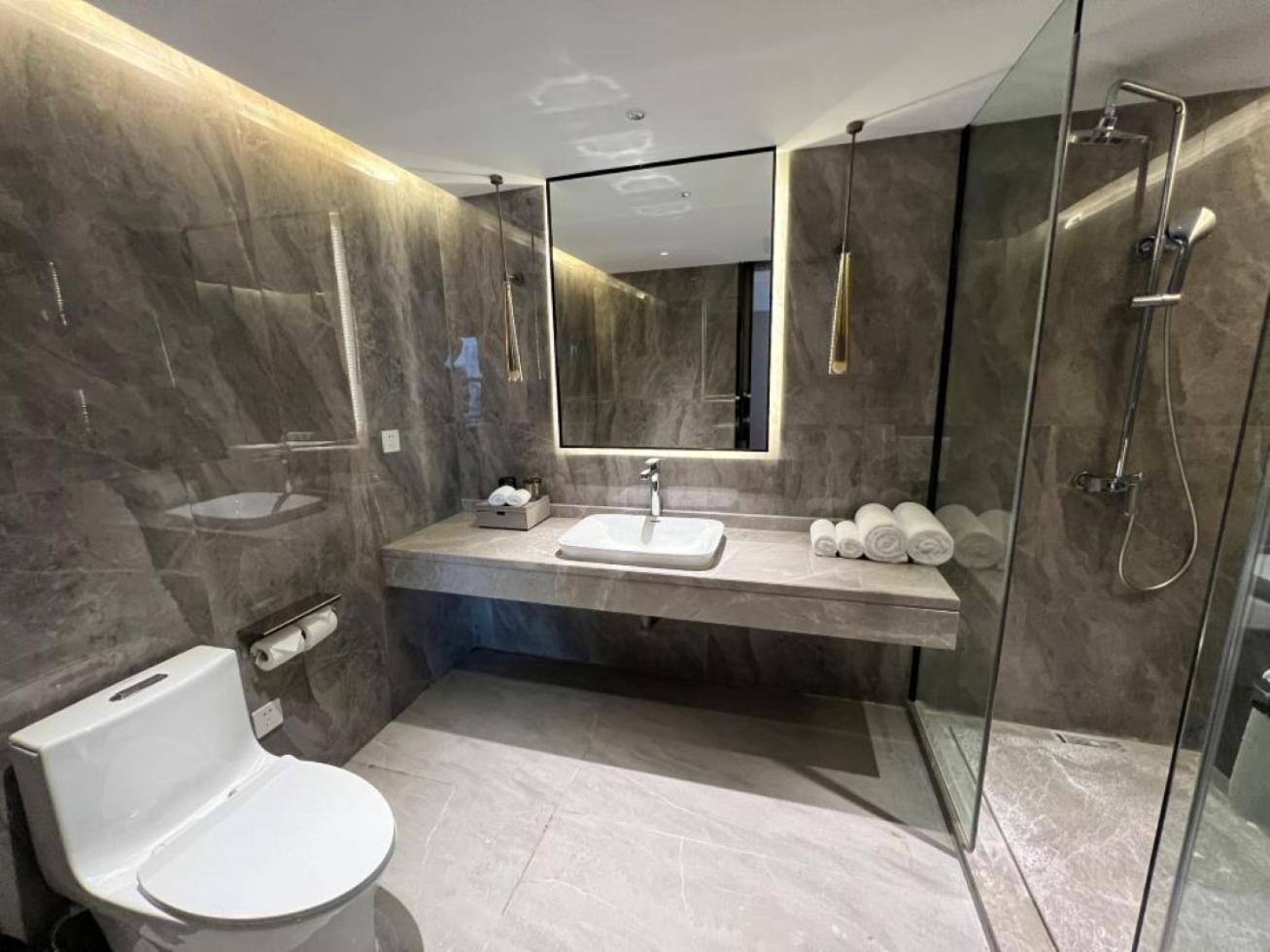 Mehood Lestie International Hotel Linhexi Guangzhou East Railway Branch - Free Shuttle Bus To Canton Fair Complex During Canton Fair Period & Free Afternoon Tea & Free Midnight Snack & Free Vpn Internet Access Bagian luar foto